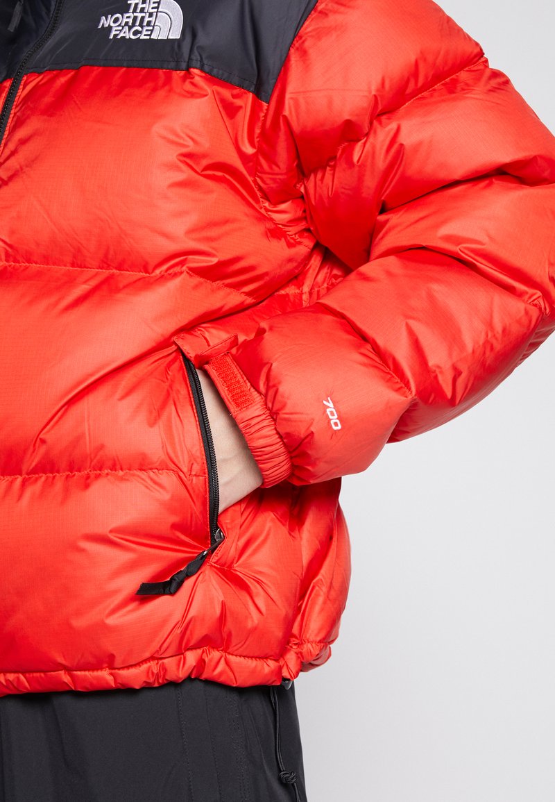 The North Face 1996 Retro Nuptse Jacket Unisex Down Jacket Fiery Red Red Zalando Co Uk