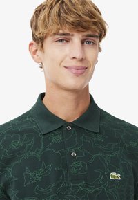 Lacoste Poloshirt - vert yzp