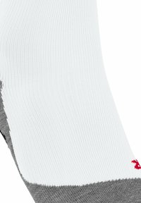 FALKE RU5 RUNNING LIGHT CUSHIONING - Sportsocken - white lightning