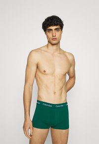 Calvin Klein Underwear LOW RISE TRUNK STRETCH 3 PACK - Cuecas boxer - blue