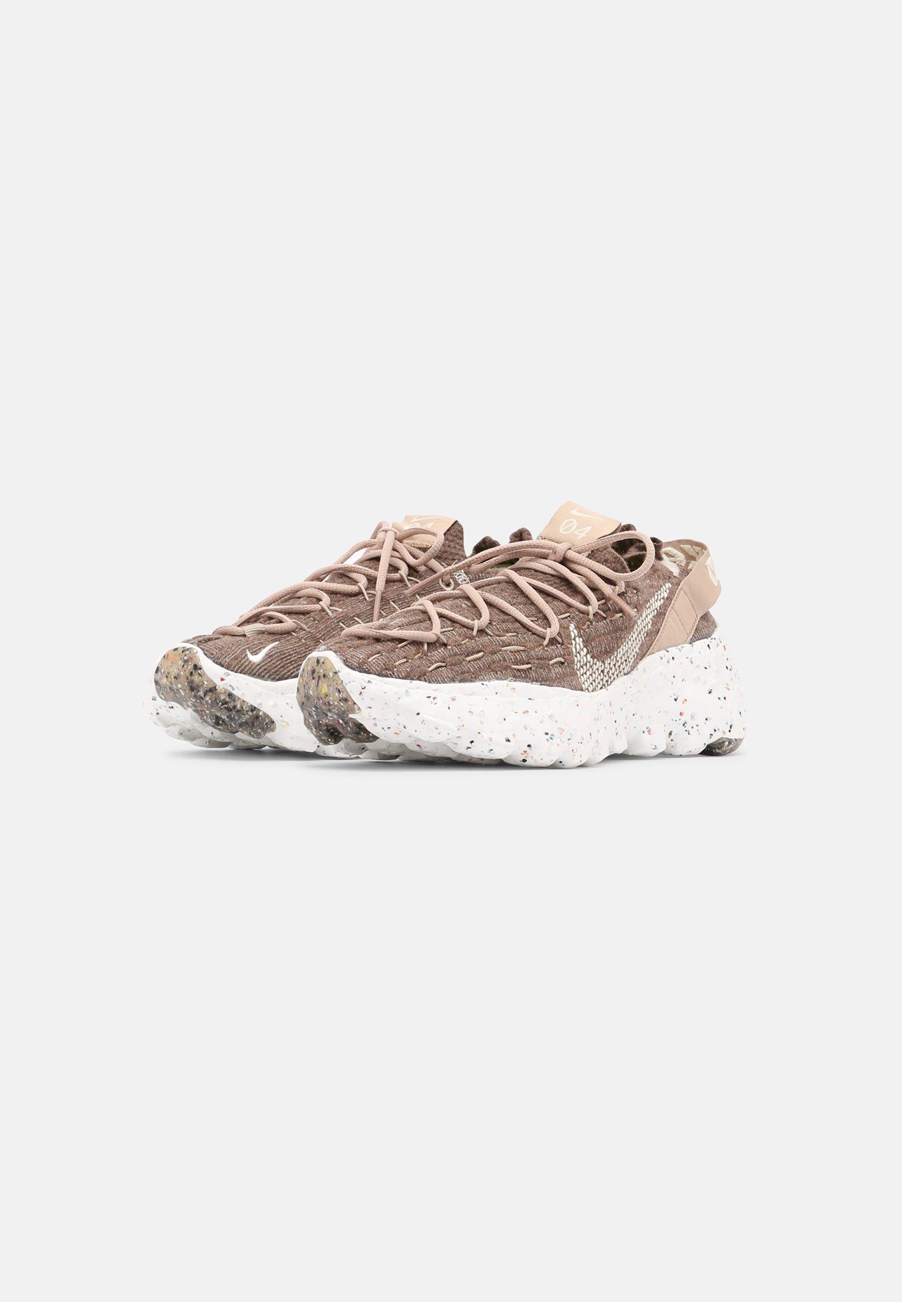 Nike Sportswear SPACE HIPPIE - Zapatillas - sand/coconut milk/summit  white/tierra - Zalando.es