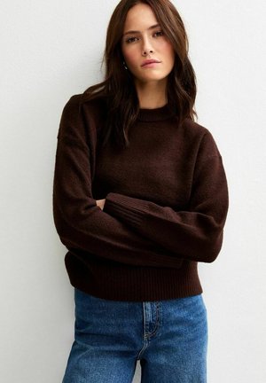 - Sweter