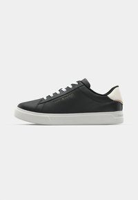 ESSENTIAL COURT - Športni copati - black