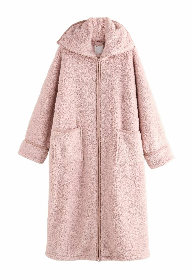 Lange roze fleece jas met ritssluiting, twee voorzakken en een hoge kraag, gemaakt van een zachte, gestructureerde stof en een ontspannen pasvorm.