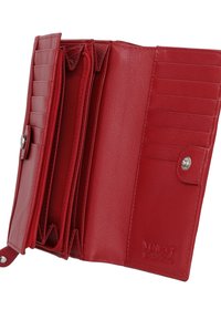 Rode leren portemonnee met meerdere kaartsleuven, twee met rits afgesloten vakken en een drukknoopsluiting, voorzien van een gestructureerd oppervlak en een geperst logo.