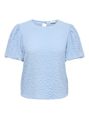 Lichtblauwe, gestructureerde korte mouwen blouse met ronde halslijn en kleine knoopsluiting aan de achterkant.