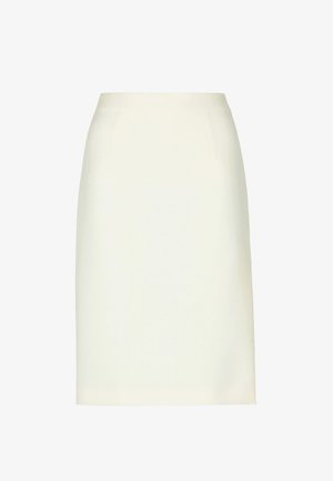 Bela krilna krila do kolen z gladko teksturo, ki ima dve sprednji žepi in prilegajočo silhueto. Minimalističen dizajn brez vzorcev ali okraskov.