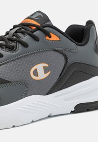 Champion RAMP UP RIPSTOP - Avalynė treniruotėms - grey/black/orange
