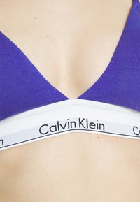 Calvin Klein Underwear Trokutasti grudnjak - spectrum blue
