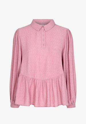 Jasnoróżowa bluzka z kołnierzykiem, zapinana na guziki z przodu, z długimi rękawami. Posiada teksturowany materiał i peplum na wysokości talii.