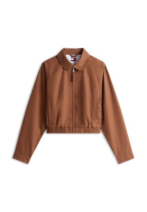 Brun kort jakke med lange ærmer, lynlås foran, elastisk talje, krave og lille logo på venstre bryst.