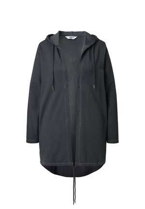 Sort letvægtsjakke med hætte, lange ærmer, åben front, snøre i bunden og kontrasterende indre tekstur.