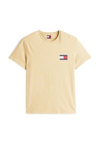 Camiseta amarilla de cuello redondo en algodón con mangas cortas, que presenta un pequeño logotipo rectangular en rojo, blanco y azul en el lado izquierdo del pecho.