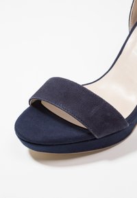 Pier One Sandály na vysokém podpatku - dark blue