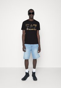 EA7 Emporio Armani Majica kratkih rukava s printom - black
