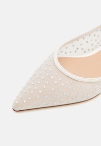 Stuart Weitzman Ballerines - white