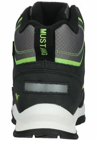 Mustang Zimní obuv - schwarz