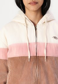 Rip Curl HEAT JACKET - Pilotska jakna - natural