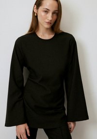 Blusa - black