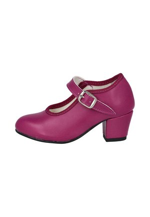 Zapato Mary Jane rosa para niños con tacón medio y correa ajustable con hebilla plateada, mostrado sobre un fondo blanco.