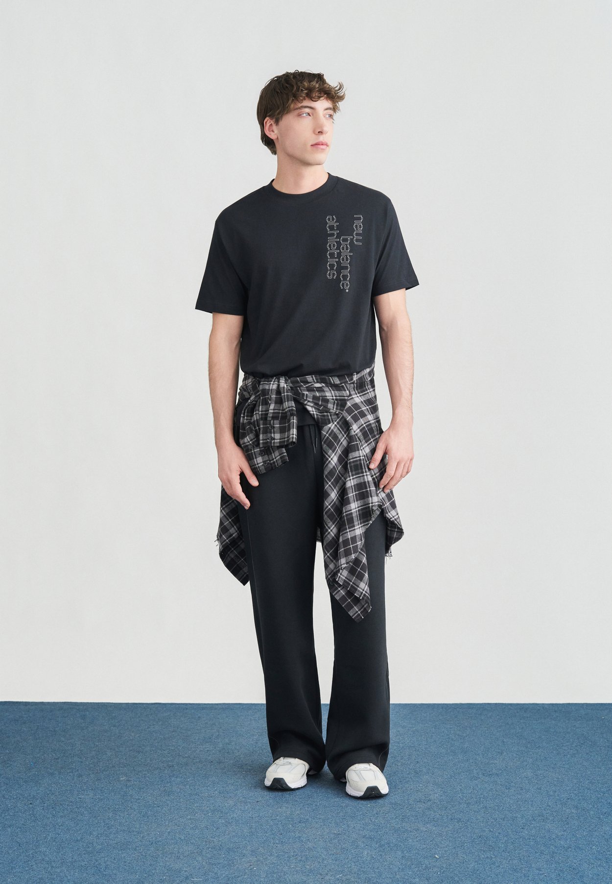 LINEAR GRAPHIC PANT