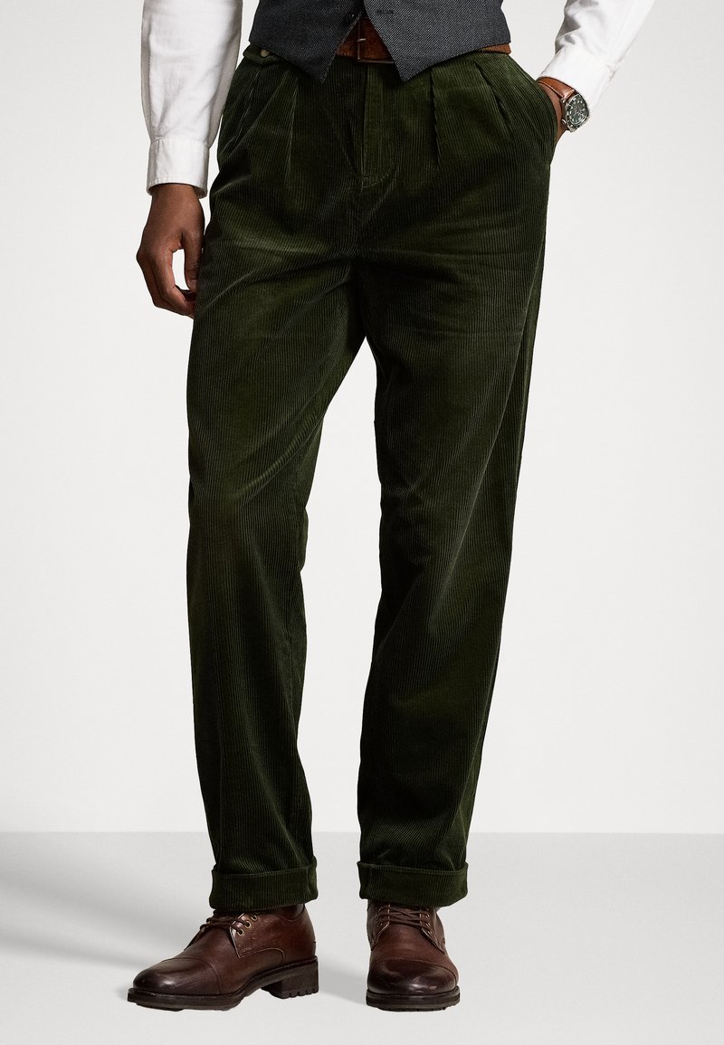Polo Ralph Lauren WHITMAN RELAXED FIT CORDUROY TROUSER - Kelnės - country olive