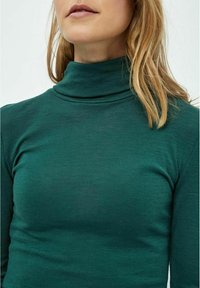 Minus MSCally Roll Neck - Top dugih rukava - jungle green
