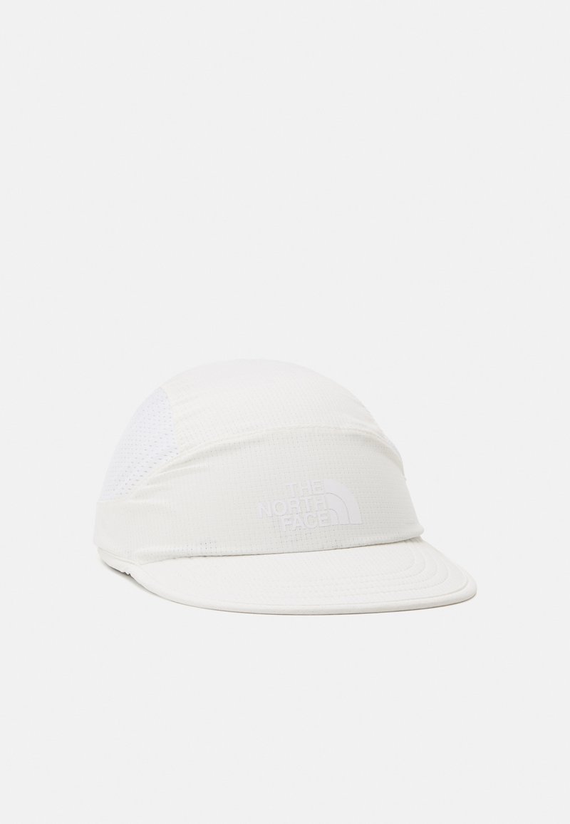 White cap made of lightweight fabric, featuring a breathable mesh side panel and a curved brim. Logo displayed in white on the front.