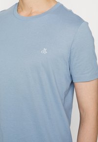 Marc O'Polo SHORT SLEEVE ROUND NECK - T-shirt básica - stormy sea