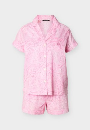Lys rosa kortermet knappetopp og matchende shorts med subtil paisleymønster og liten brodert "RL"-logo på brystet.