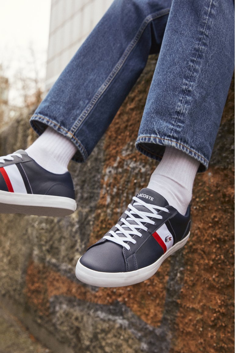 lacoste lerond white navy