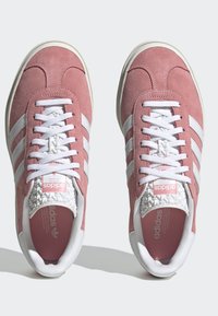 adidas Originals GAZELLE BOLD - Trainers - super pop   cloud white   core white