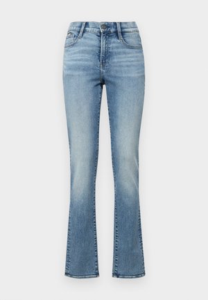 Jeans din denim albastru deschis, cu o croială evazată, închidere cu un buton, cinci buzunare și o ușoară decolorare pentru textură și detaliu.