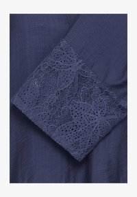 Sélectionné, nebulas blue