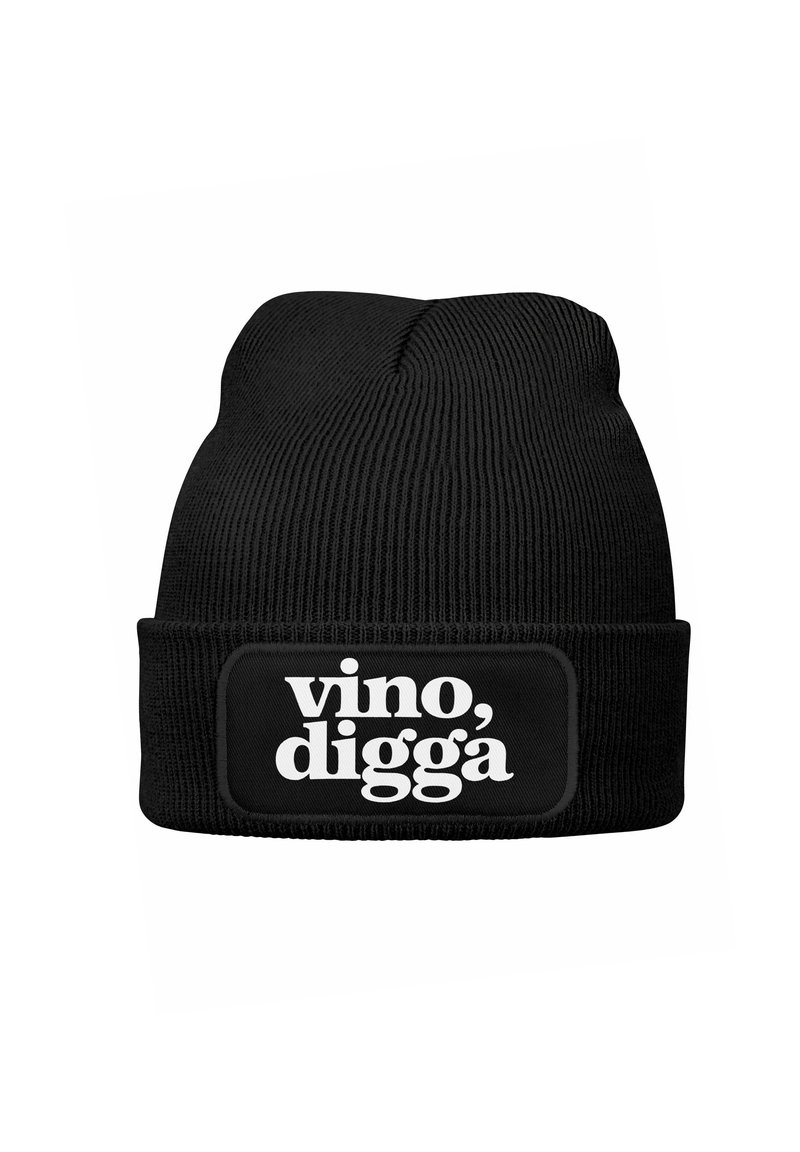 Black knitted beanie with a fold-over cuff featuring a rectangular patch with the text "vino, digga" in white font.