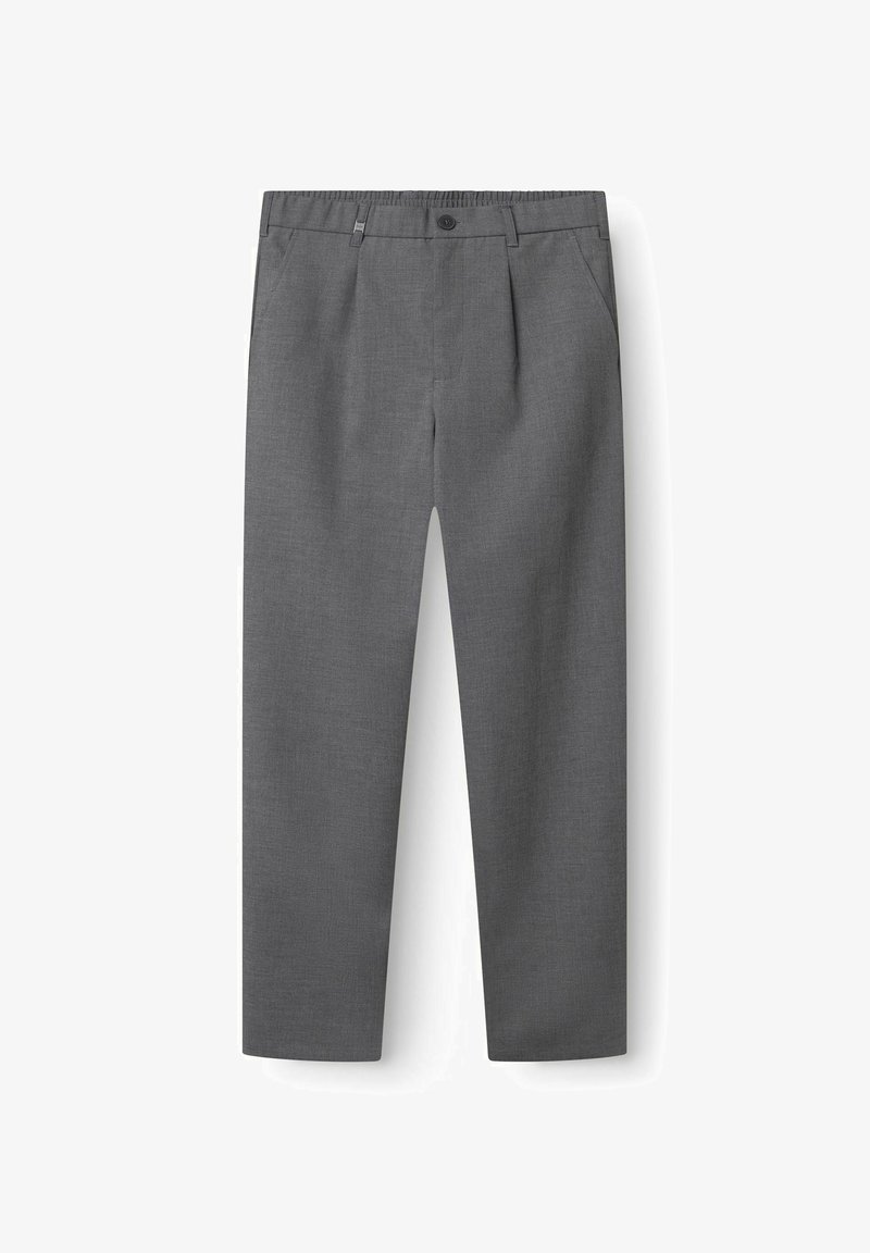 Pantalons gris à jambes droites en tissu texturé. Dotés d'une taille élastique, de poches latérales et d'une fermeture à bouton à l'avant.