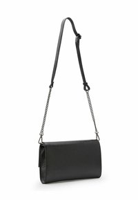 Borsa a tracolla rettangolare nera con superficie in ecopelle texturizzata, dotata di una catena e di una tracolla in pelle removibili per maggiore versatilità.