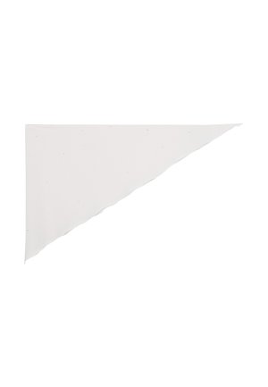 Biała trójkątna bandana z tkaniny z lekko postrzępionymi krawędziami, wyświetlana na płasko na białym tle.