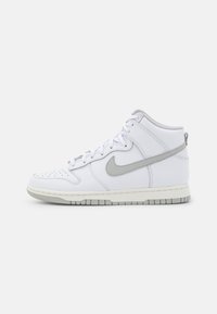 Não selecionado, white/grey fog/sail