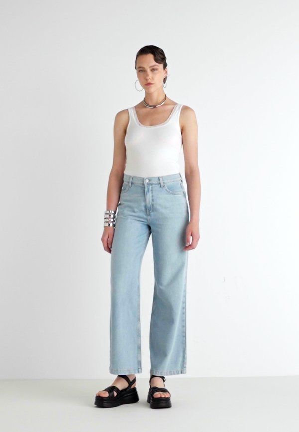 STRIDE - Straight leg jeans2