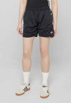 Černé sportovní šortky z hladkého, lehkého materiálu s elastickým pasem. Mají malou značku a postranní pruhy.