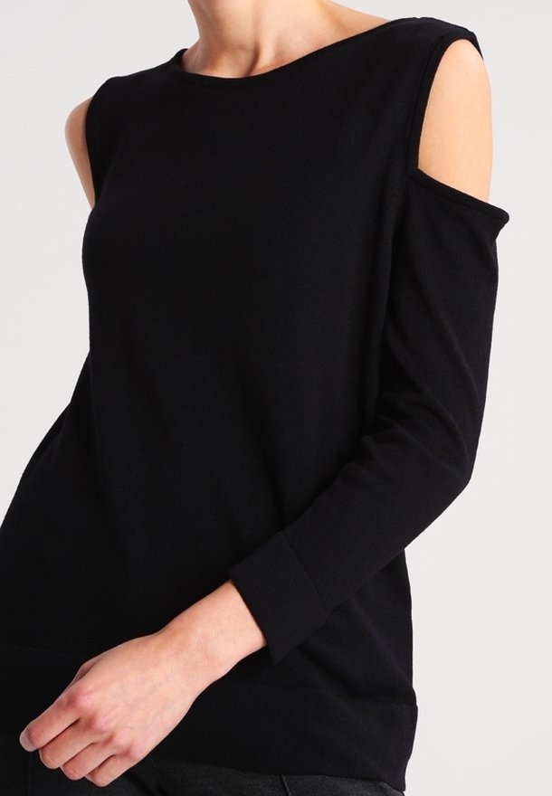 Wallis Stickad tröja - black