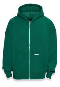 Grøn hættetrøje med lynlås foran, store lommer, ribbede manchetter og kant. Stoffet ser blødt ud med en glat overflade.