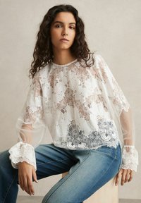 Reiss REGULAR FIT-EMILIA FLARED-CUFF  - Bluse - ivory