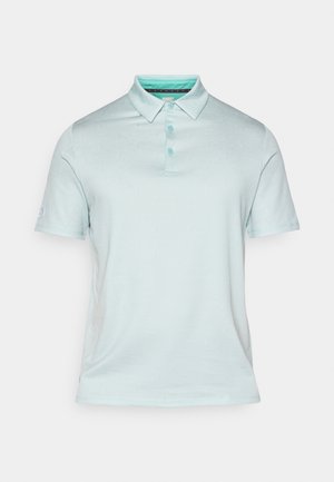 Heleda helesinise lühikese varrukaga polo särk, millel on kolm nuppu ja krae, esitatud lihtsal valgel taustal.