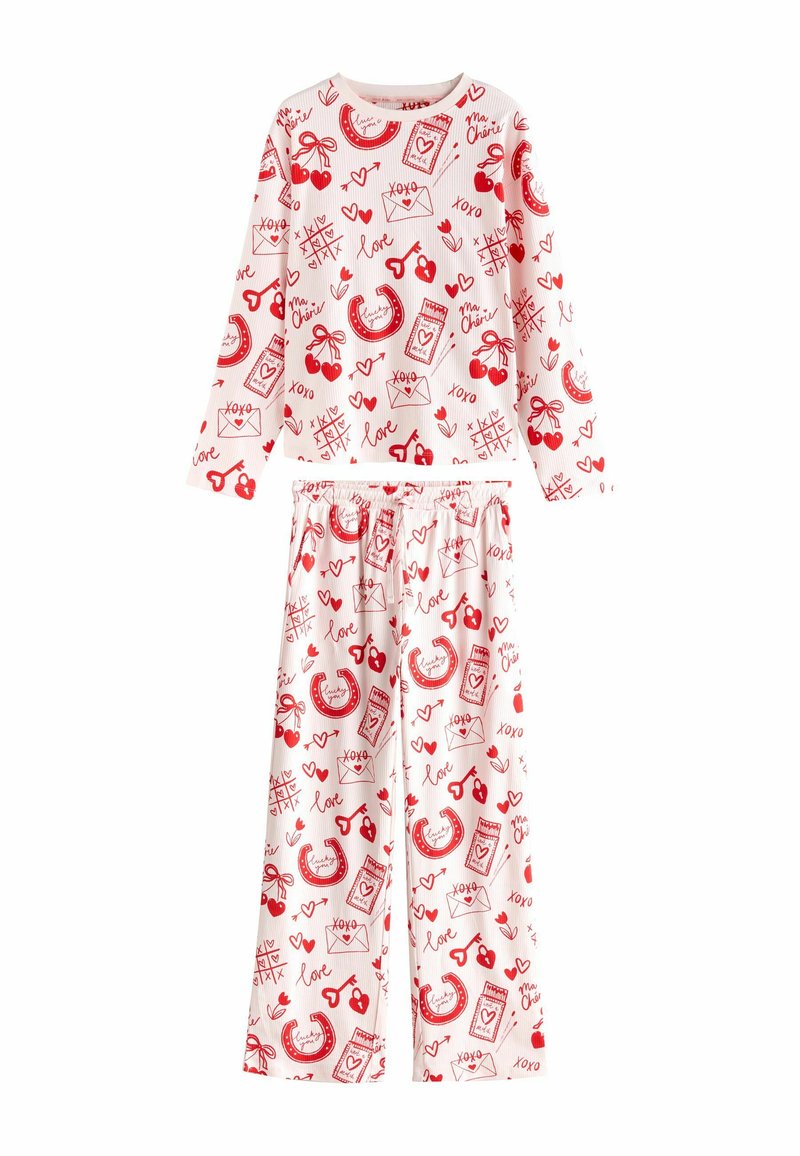 Pijamale roșii și albe cu model imprimat cu inimioare, plicuri și cireșe, cu mâneci lungi și pantaloni cu talie elastică.