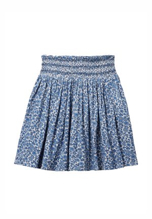 Jupe plissée à motif floral bleu et blanc avec une large ceinture élastiquée smockée, longueur au genou, tissu léger.