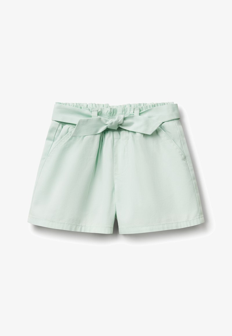 Shorts vert menthe clair avec une taille élastique et une ceinture à nouer. Dotés de deux poches latérales et d'une texture lisse, de longueur raccourcie.