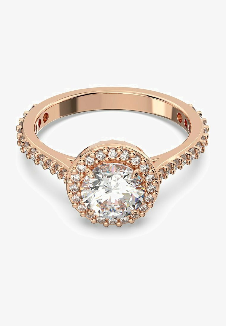 Rosegoldring mit einem zentralen runden, klaren Stein, umgeben von einem Halo kleinerer Edelsteine, mit einem glatten Band und filigranen Details.