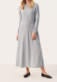 Part Two Stickad klänning - light grey